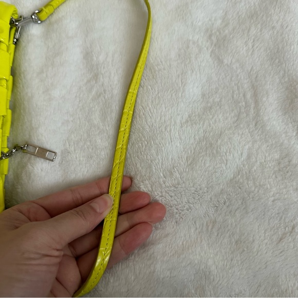 STAUD Bean Ruched Leather Convertible Bag in Citron - Picture 3 of 13